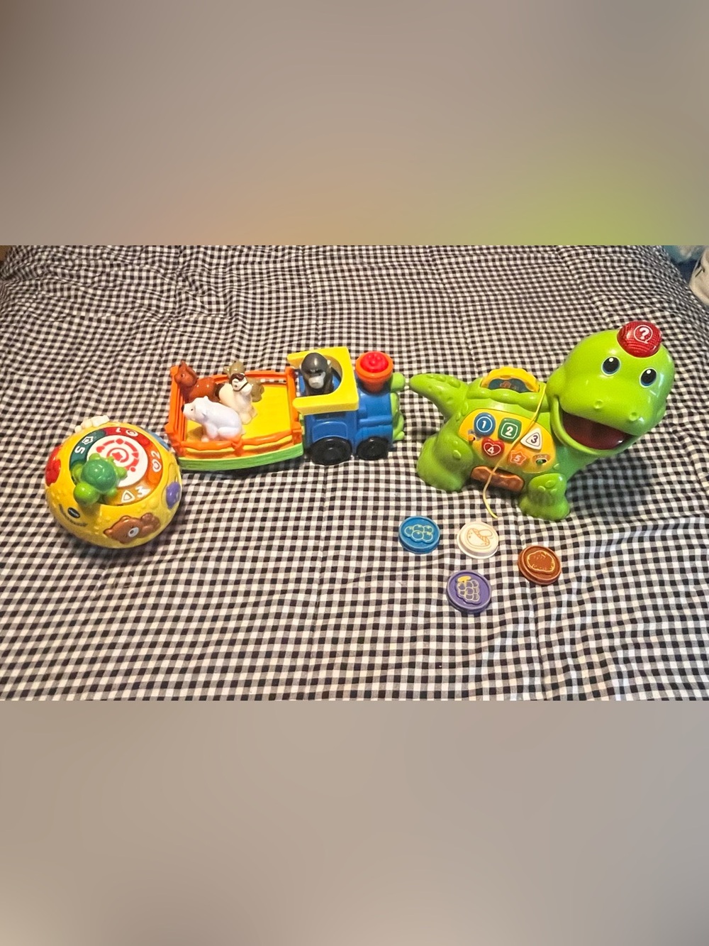 Vtech toddler learning interactive toys with music and lights!!